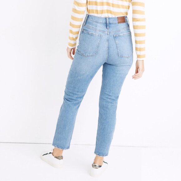 Madewell Classic Straight Jeans - Light Wash - Picture 2 of 9